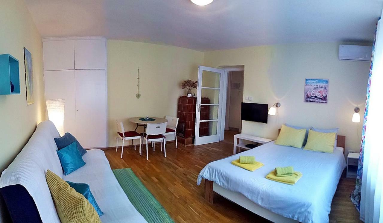 Manus A Apartment *
